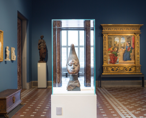 Ausstellungsansicht „Unvergleichlich: Kunst aus Afrika im Bode-Museum“ © Staatliche Museen zu Berlin/David von Becker Ausstellungsansicht „Unvergleichlich: Kunst aus Afrika im Bode-Museum“