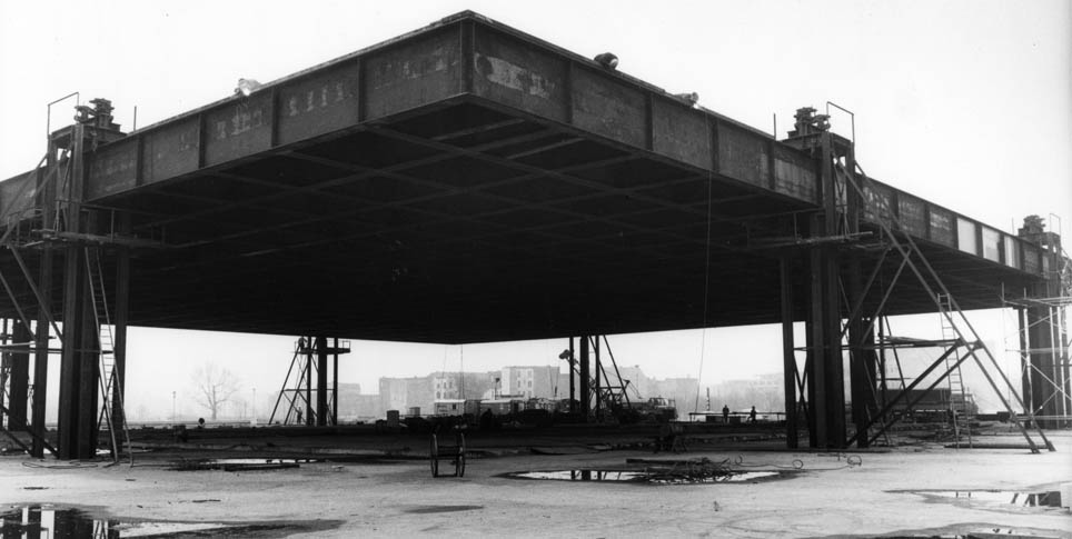 Eine der Architekturikonen des Kulturforums: Die unvollendete Neue Nationalgalerie (1967)© SMB, Zentralarchiv Eine der Architekturikonen des Kulturforums: Die unvollendete Neue Nationalgalerie (1967)