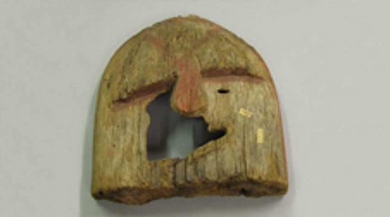 Holzmaske