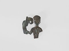 Fragment eines durchbrochenen Beschlags (Bronze)