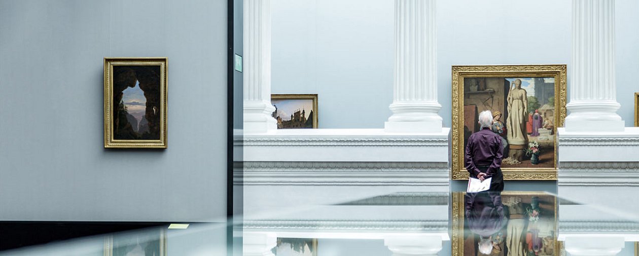 Schinkel-Saal mit Blick in den Nazarener-Gang in der Alten Nationalgalerie