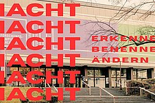 Außenansicht des Forschungscampus Dahlem mit dem roten Schriftzug