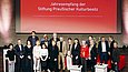 Gruppenbild auf Bühne