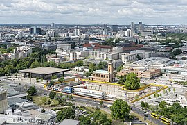 Luftbild: Das Kulturforum mit der Baugrube von berlin modern (Juli 2023)