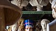 Copy of Nefertiti between plaster casts of the Prussian crown princess Louise and her sister Frederike 