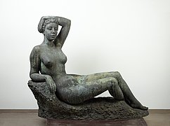 Bronzeskulptur einer Frau von Fritz Huf