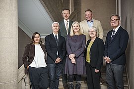 Gruppenfoto auf Treppe