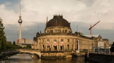 Blick über die Spree aufs Bode-Museum 