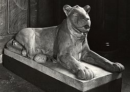 Skulptur "Liegender Löwe" von August Gaul Skulptur „Liegender Löwe“ von August Gaul
