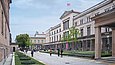 Außenansicht auf den Haupteingang des Neuen Museums, links im Bild die Alte Nationalgalerie