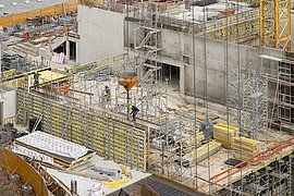 Betonage des Eingangs am Scharounplatz