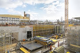 Blick in das zentrale Atrium und zukünftige Ausstellungsräume 