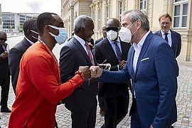 Nigerianische Delegation besucht Berlin Nigerianische Delegation besucht das Humboldt Forum