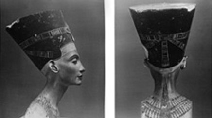 One of the most important donations: The bust of Nefertiti 