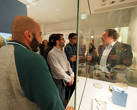 Dezember 2015: Kulturelle Bildungsarbeit mit Moscheegemeinden im Museum für Islamische Kunst © Antje Canzler Dezember 2015: Kulturelle Bildungsarbeit mit Moscheegemeinden im Museum für Islamische Kunst