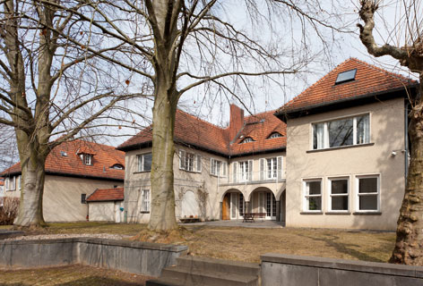Institut für Museumsforschung (IfM) in Berlin-Dahlem Villa with trees