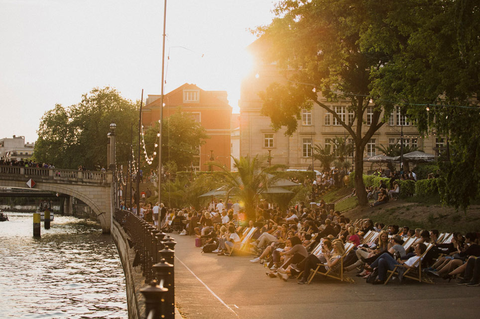 Strandbar an der Monbijoubrücke