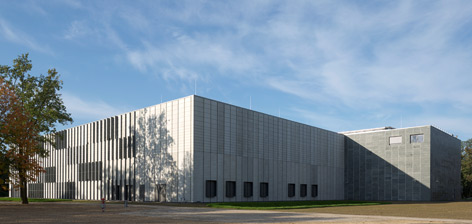Das Speichermagazin Friedrichshagen - daneben wird das Zentraldepot der Staatlichen Museen zu Berlin entstehen. Das Speichermagazin Friedrichshagen - daneben wird das Zentraldepot der Staatlichen Museen zu Berlin entstehen.