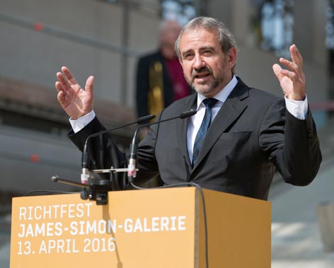 Hermann Parzinger beim Richtfest der James-Simon-Galerie © SPK/photothek.net/Michael Gottschalk Hermann Parzinger beim Richtfest der James-Simon-Galerie