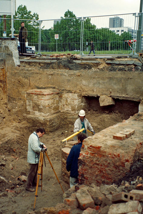 Grabung an der Bauakademie, 1995 © Elke Blauert Grabung an der Bauakademie, 1995
