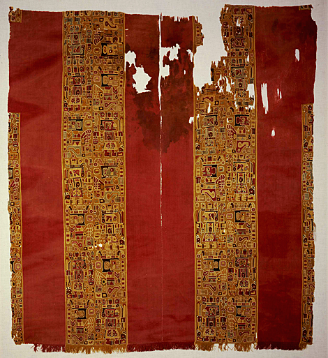 Peruanisches Männerhemd (Huari, 500-800) aus der Sammlung des Ethnologischen Museums zu Berlin Peruanisches Männerhemd (Huari, 500-800) aus der Sammlung des Ethnologischen Museums zu Berlin © Ethnologisches Museum, SMB/Martin Franken Peruanisches Männerhemd (Huari, 500-800) aus der Sammlung des Ethnologischen Museums zu Berlin