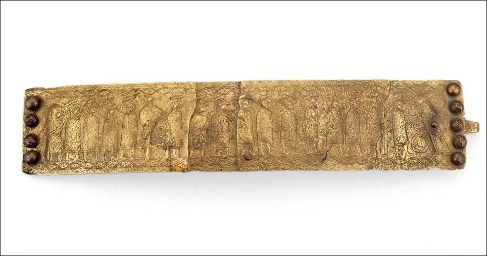 Rechteckiges bronzenes Gürtelblech mit getriebener, figürlicher Verzierung im sogenannten Situlenstil. Ende 6. – Anfang 5. Jh. v.Chr.; Fundort Stična, Slowenien © Staatliche Museen zu Berlin, Museum für Vor- und Frühgeschichte / Foto: K. Goeken Rechteckiges bronzenes Gürtelblech mit getriebener, figürlicher Verzierung