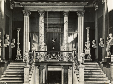 Ein Foto aus dem Jahr 1934 zeigt die Victoria im Alten Museum