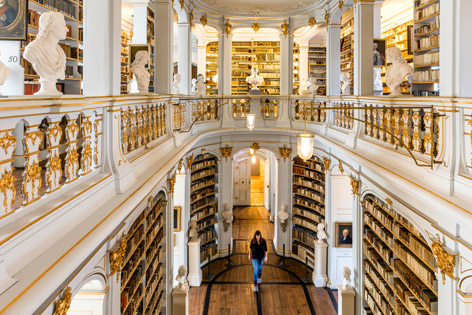 Anna Amalia Bibliothek Blick in eine prachtvolle Bibliothek.
