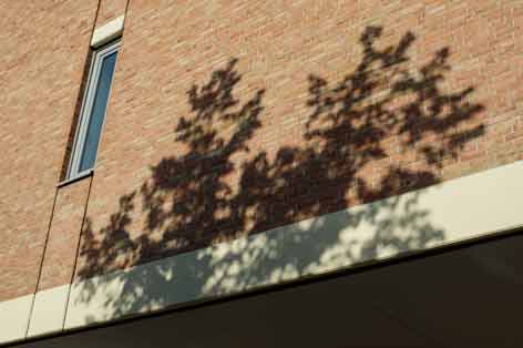 Fassade der Kunstbibliothek von Hilmer & Sattler Backsteinfassade