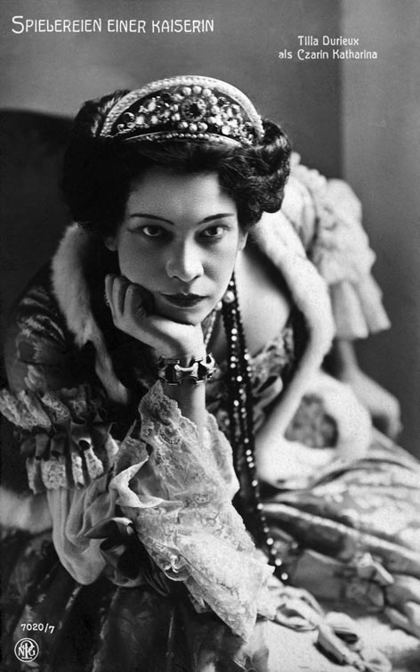 Tilla Durieux Schwarz-Weiß Foto einer Frau