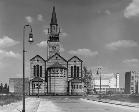 Die St. Matthäuskirche (1967) © bpk/Rudolf Kessler Die St. Matthäuskirche (1967)