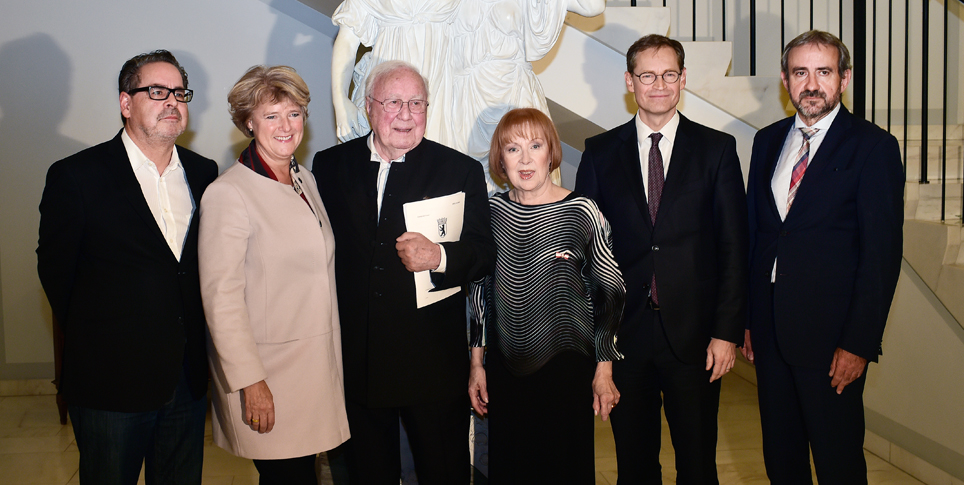 Dankesfeier am 30. November 2016: Udo Kittelmann, Monika Grütters, Heiner und Ulla Pietzsch, Michael Müller, Hermann Parzinger(v.l.n.r.) 