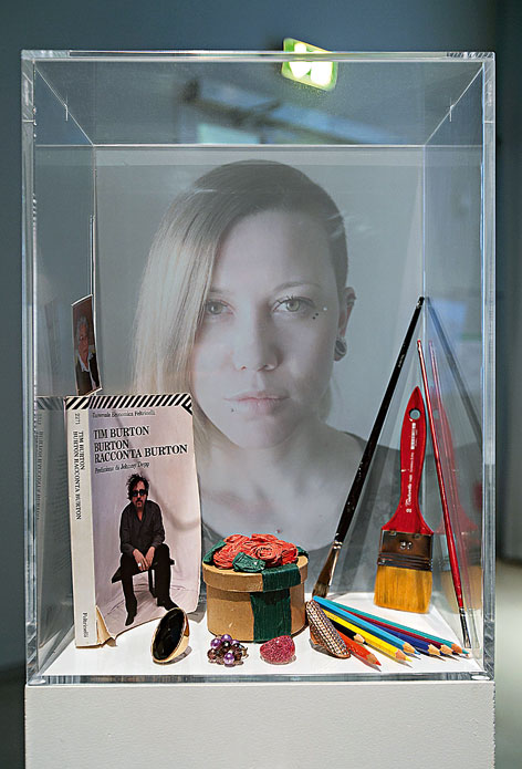 Vitrine in der Ausstellung "Erfüllbare Träume? Italienerinnen in Berlin" Vitrine in der Ausstellung "Erfüllbare Träume? Italienerinnen in Berlin"