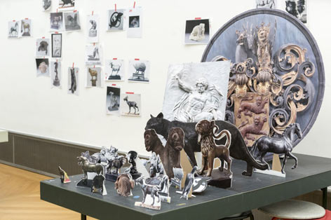Lab.Bode-Finale: tiere Tisch mit Ausstellungsstücken