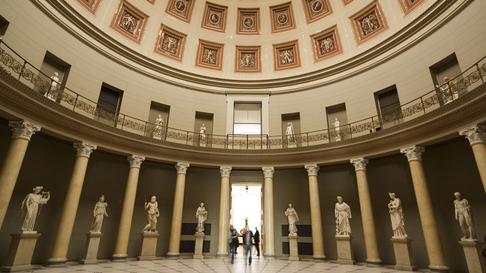 Rotunde im Alten Museum (öffnet Vergrößerung des Bildes)