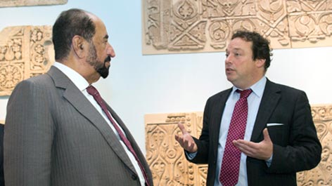 Sultan bin Mohamed al-Qassimi und Stefan Weber im Museum für Islamische Kunst