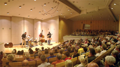 Konzert im Curt-Sachs-Saal zum 10-jährigen Jubiläum der Reihe „Jazz im MiM“ Voll besetzte Plätze beim Konzert im Curt-Sachs-Saal zum 10-jährigen Jubiläum der Reihe „Jazz im MiM“