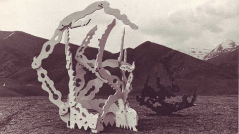 Mohsen Vaziri Moghaddam, Untitled (Forms in Movement), 1970, Holz und Metall Mohsen Vaziri Moghaddam, Untitled (Forms in Movement), 1970, Holz und Metall