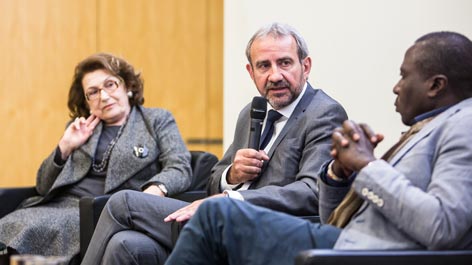 Dr. h. c. Nazan Ölçer, Prof. Dr. Hermann Parzinger, Dr. George H. Okello Abungu (v.l.n.r.) 