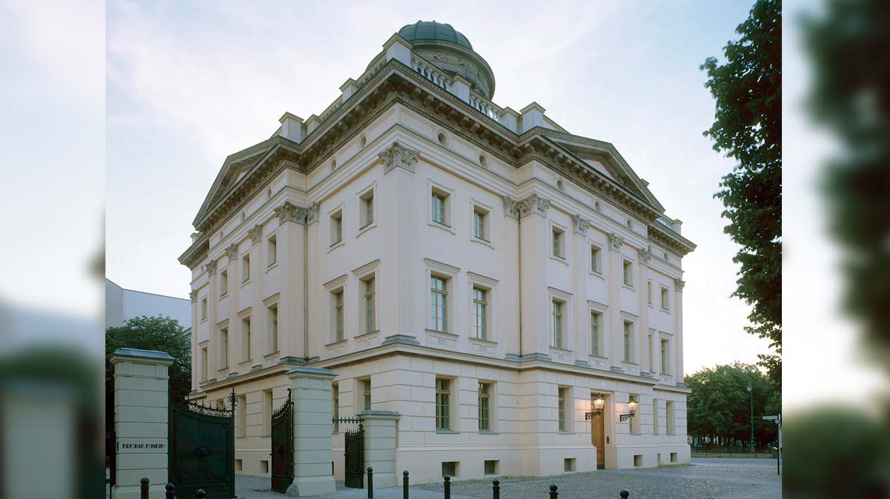 Museum Berggruen, Stülerbau Museum facade