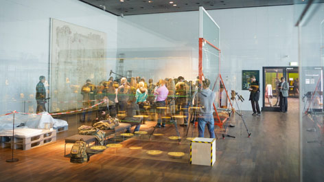 Das Baumwolltuch Lienzo Seler II nach der Öffnung der Vitrine Das Baumwolltuch Lienzo Seler II nach der Öffnung der Vitrine