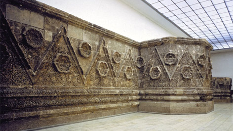 Mschatta-Fassade im Museum für Islamische Kunst